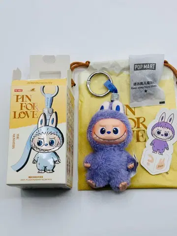 POP MART LABUBU PIN FOR LOVE ?