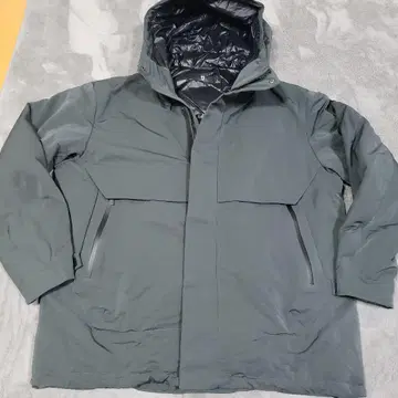 유니클로+J 하이브리드 다운 오버 사이즈 자켓 L 사이즈