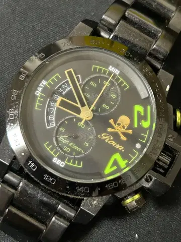 로엔 엔젤 클로버 크로노그래프 쿼츠 블랙 작동 중