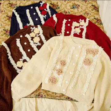 쿠틸과 레트로 레이스 플라워 가디건