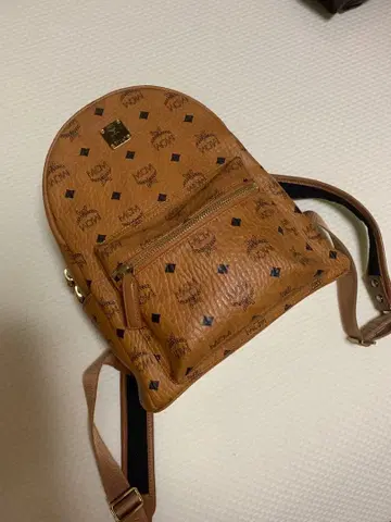 MCM 로고 프린트 브라운 백팩