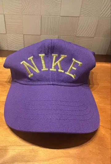 90s 나이키 골드 자수