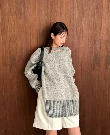 정품 CLANE W FACE CUT NECK WIDE KNIT TOPS