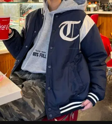 새상품급 [ 차오패닉 TYPY ] 빅 실루엣 바시티 자켓