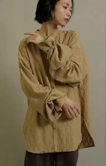 CYAN TOKYO 커프스 어레인지 파일 자카드 셔츠