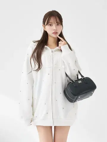 미사용 새상품 darich DD 로고 비쥬 지퍼 후드티