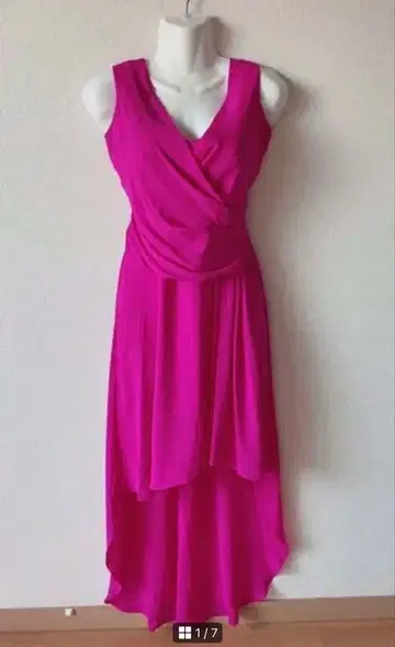 BCBGMAXAZRIA 실루엣 드레스