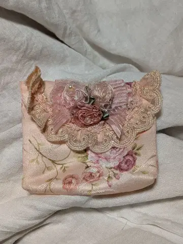 새상품 빈티지 꽃무늬 자수 파우치