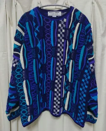 올 패턴 KITTY HAWK 3D 니트 스웨터