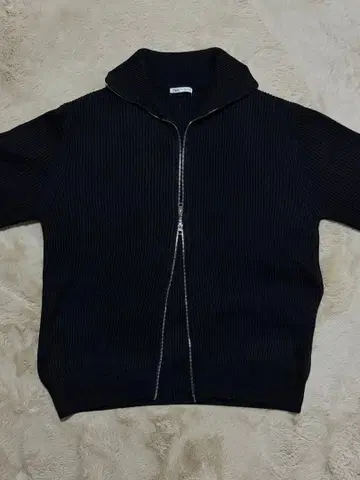 새상품급 가격 인하 ZARA 드라이버즈 니트