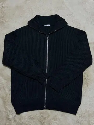 새상품급 가격 인하 ZARA 드라이버즈 니트