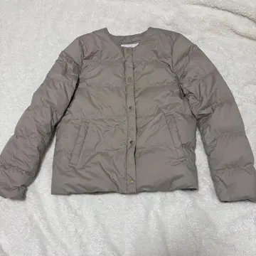 OPACLE CLIP 뮬러 다운 노카라 자켓