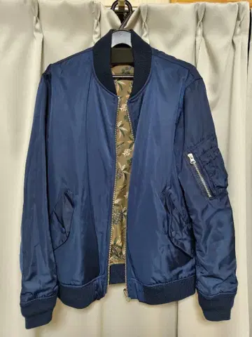 어반 리서치 MA-1 리버서블