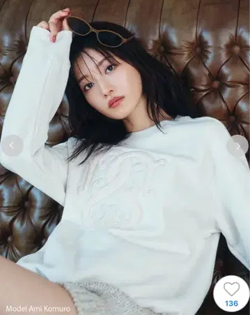 로고 모티브 맨투맨