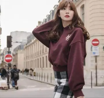 Herlip toHLT lounge hoodie