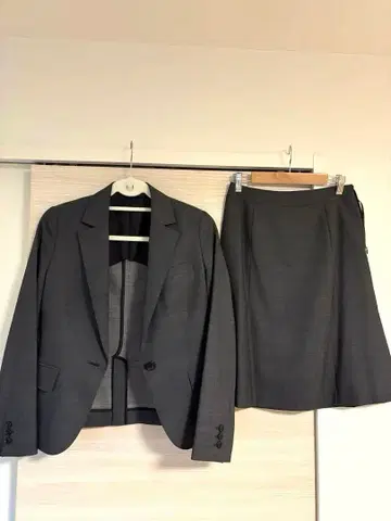 [ 새상품급 ] 더 수트 컴퍼니 씨 스커트 수트