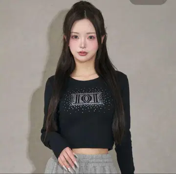 다리치 샤이니 DD 로고 컴팩트 롱 티셔츠 블랙