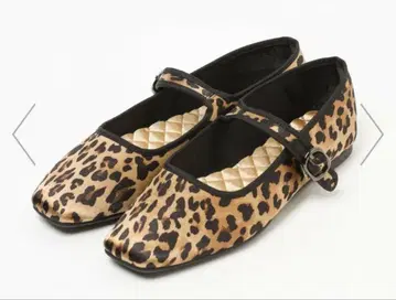 LOWRYSFARM 벨트 플랫슈즈