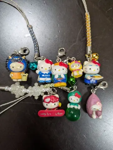 [최종 판매] 헬로키티 스트랩 8개 묶음 판매