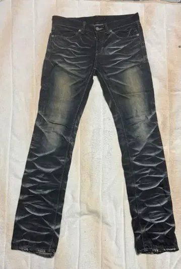 FUGA 수염 가공 스키니 데님 사이즈 42