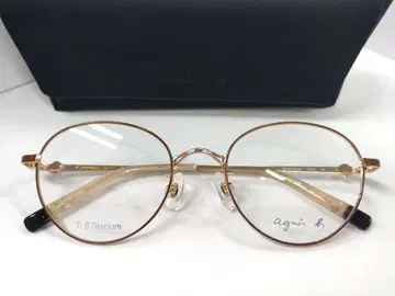 아네스베 agnis b.