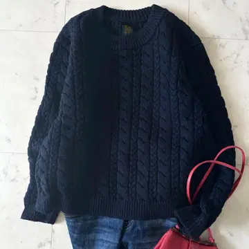 새상품급 바토너 케이블 니트 스웨터 아란 니트 크루넥 네이비