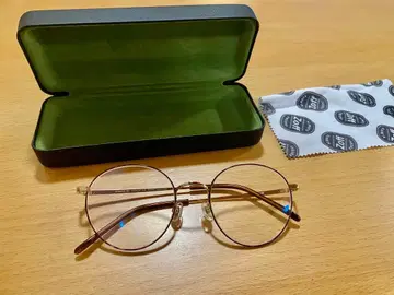 라운드 프레임 Zoff 패션 안경 여성용 안경 케이스와 안경닦이 포함