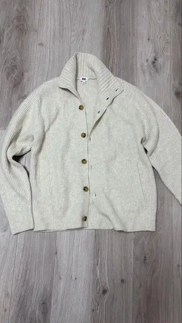 시착만 한 상품 uniqlo 수플레얀 유니클로 스웨터 니트 사이즈 M