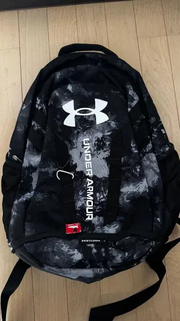 언더아머 허슬 6.0 29L 미사용 완벽한 상태