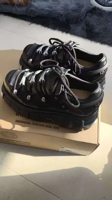 NEW ROCK 통굽 부츠 스니커즈 사이즈 42