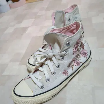 CONVERSE 컨버스 레어 꽃무늬 스니커즈 24.5