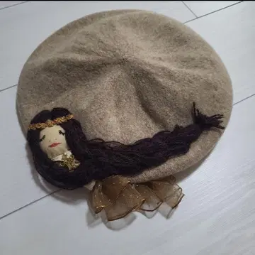 바라이로의 모자 인형 포함 베이지 베레모 가을/겨울 잡화