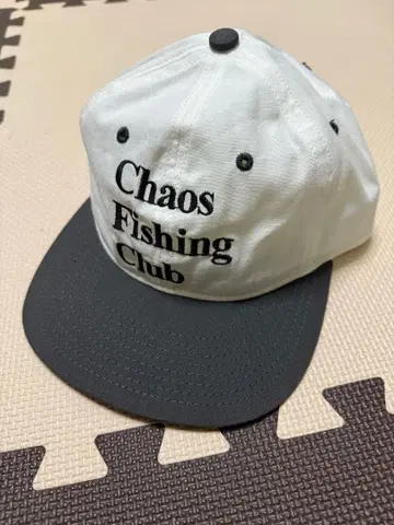 Chaos Fishing Club 캡 화이트/블랙