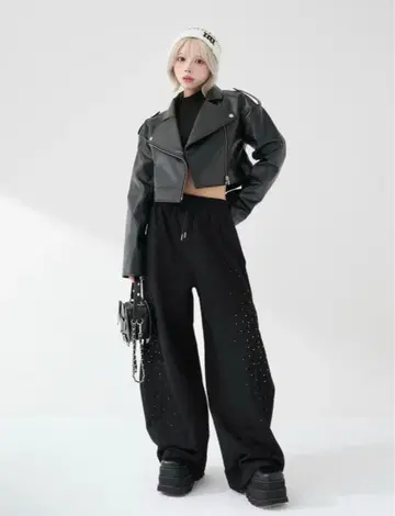 [미사용 새상품] 샤이니 배럴 스웨트 팬츠