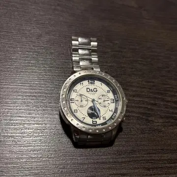 돌체&가바나 D&G 손목시계 크로노그래프 실버