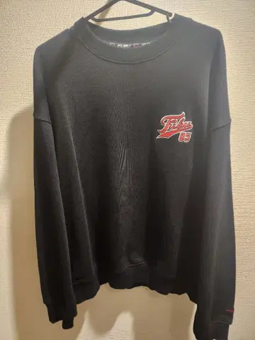 Fubu 블랙 팀 로고 맨투맨 자수