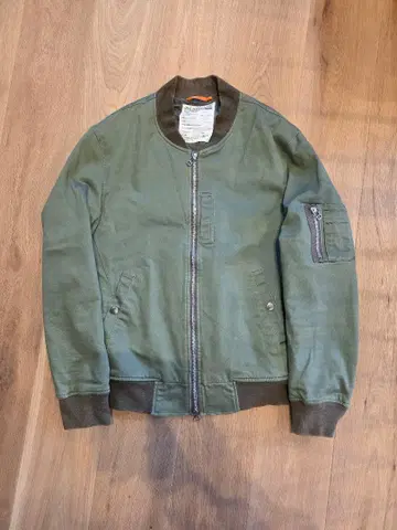 나노 유니버스 올리브 그린 MA-1 자켓 사이즈 M