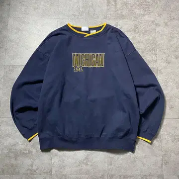 [ XL ] 90's 미시건 자수 칼리지 로고 라인 리브 네이비 맨투맨