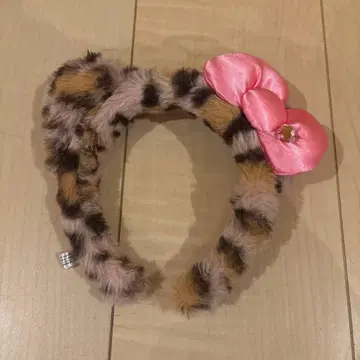 레오파드 무늬 머리띠 핑크 리본