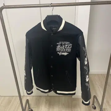 AND SUNS 자수 바시티 자켓 블랙