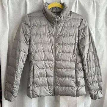 유니클로 UNIQLO 울트라 라이트 다운 자켓 M 그레이 카라 부착