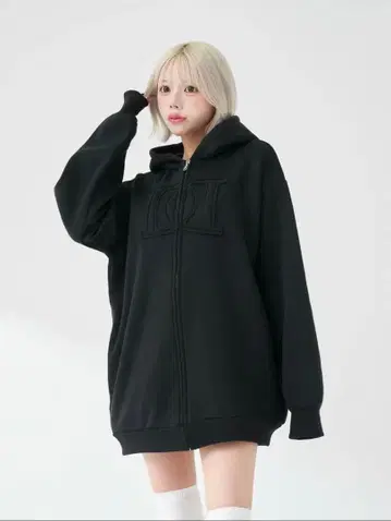 [ 미사용 새상품 ] 아플리케 DD 로고 후드티