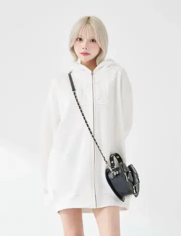 [ 미사용 새상품 ] 아플리케 DD 로고 후드티