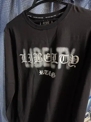 아담스 저글러 롱T