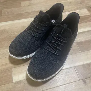 스케쳐스 남성용 스니커즈