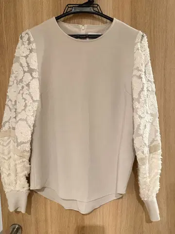 UNITED TOKYO 긴팔 블라우스 베이지