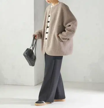 SHIPS 택 포함 새상품 리버서블 보아 블루종