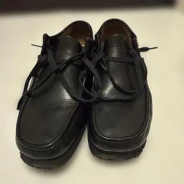 Clarks 가죽 신발