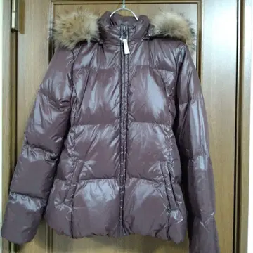 브라운 후드 부착 다운 자켓