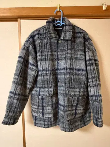 그레이 계열 체크 플리스 자켓